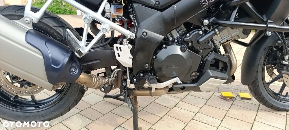 Suzuki V-STROM - 26