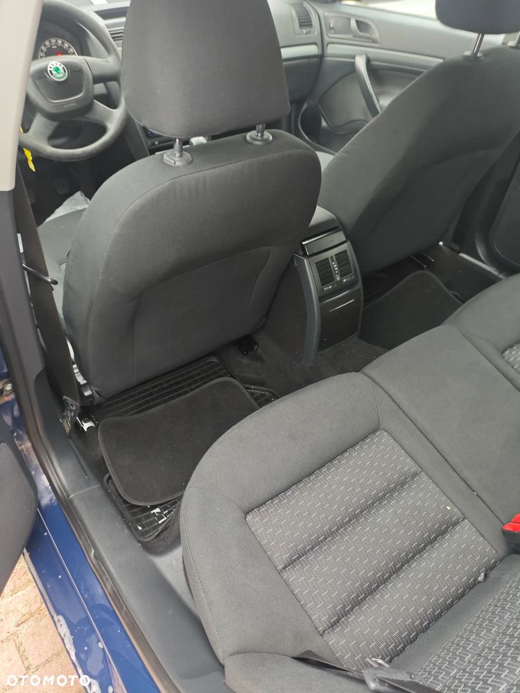 Skoda Octavia 1.6 Tour Classic - 5