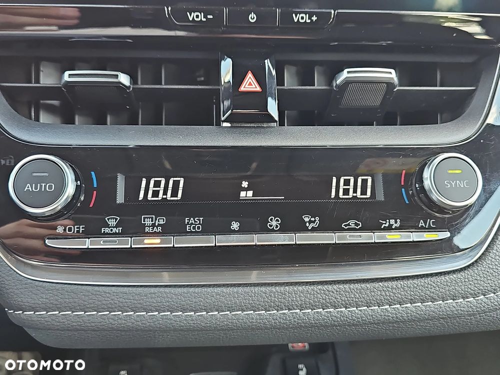 Toyota Corolla 1.8 Hybrid Comfort - 24