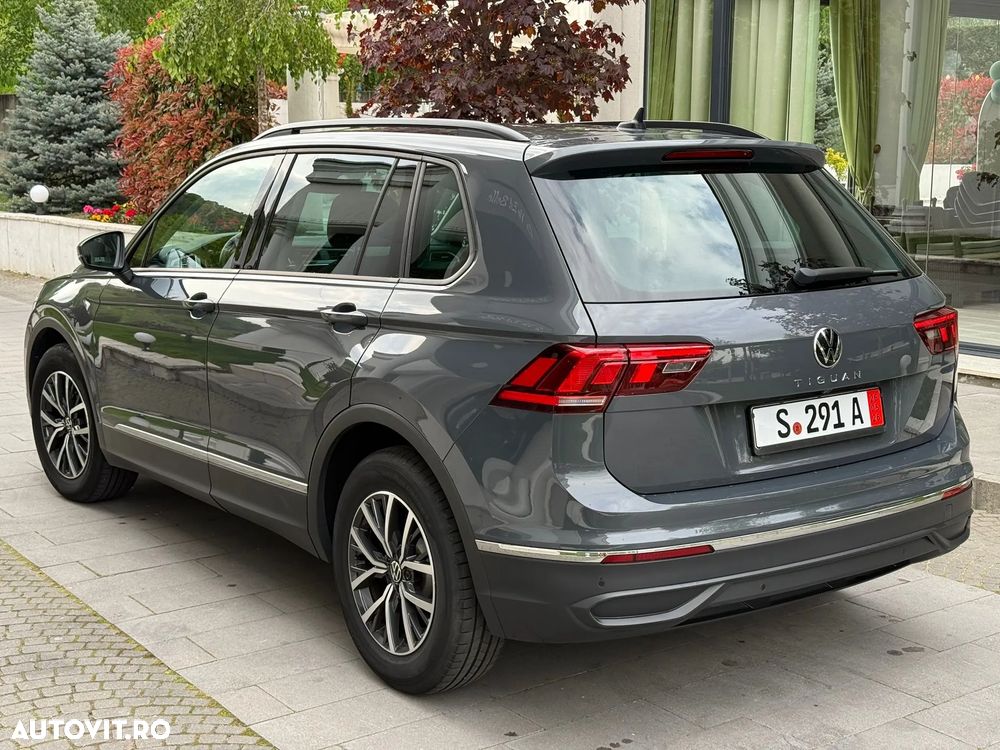 Volkswagen Tiguan - 5