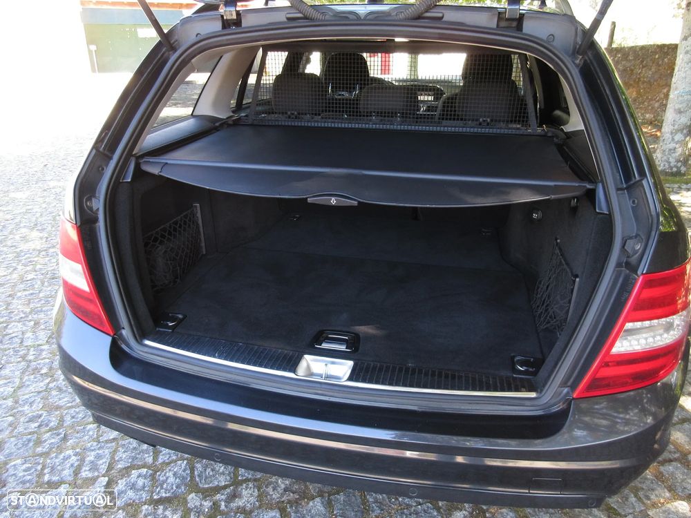 Mercedes-Benz C 180 - 21