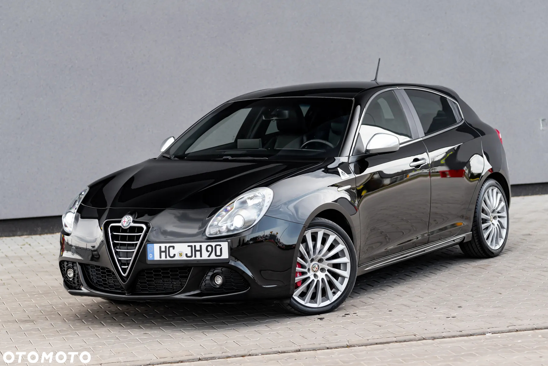 Alfa Romeo Giulietta 1750 TBi Quadrifoglio Verde - 2