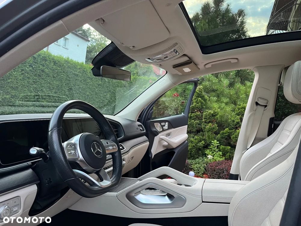 Mercedes-Benz GLS - 16