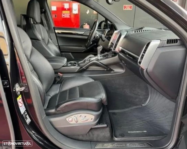 Porsche Cayenne Platinum Edition - 4