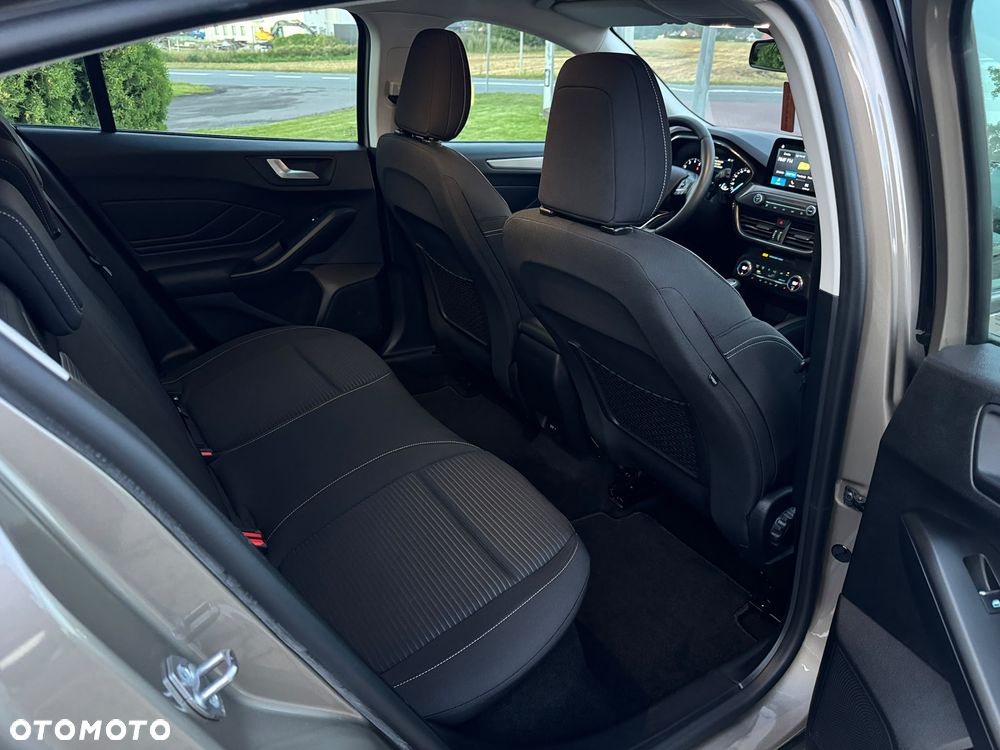 Ford Focus 1.0 EcoBoost Titanium Business - 22