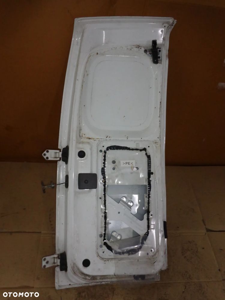 NISSAN NV200 drzwi prawe tylne lak QM1 - 2