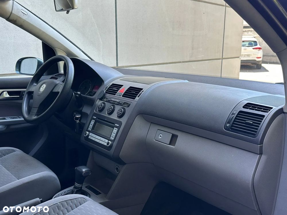 Volkswagen Touran 1.9 TDI DPF DSG Trendline - 7