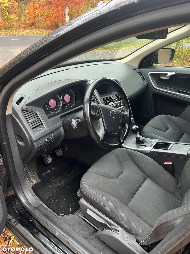 Volvo XC 60 DRIVe Momentum - 13