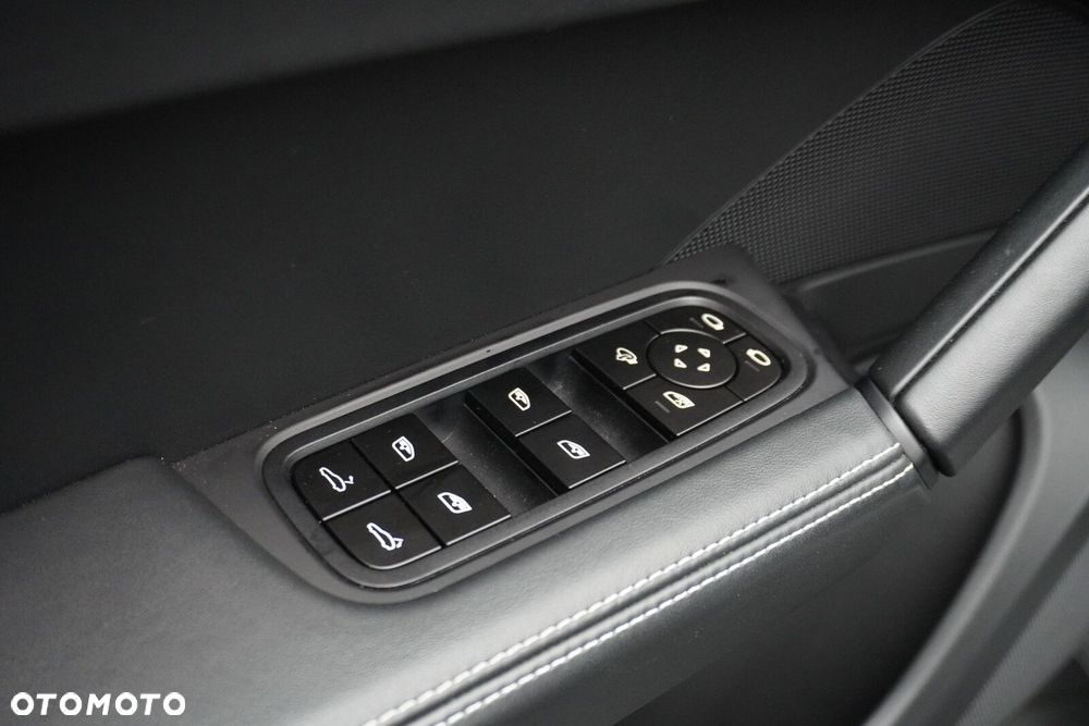 Porsche Cayenne - 17