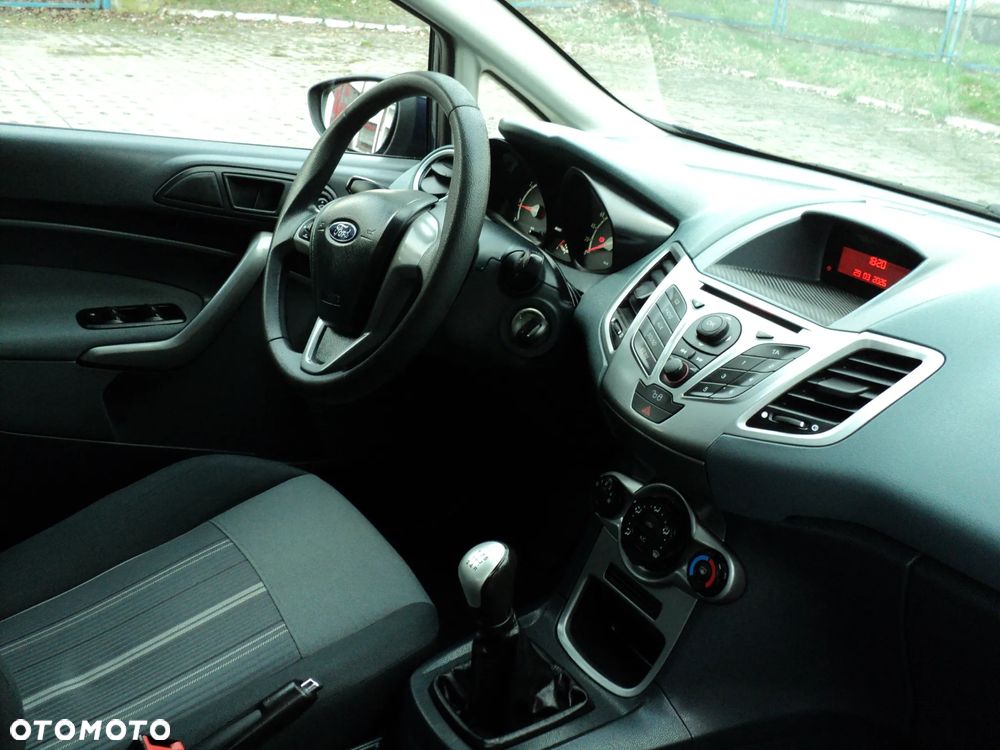 Ford Fiesta 1.25 Champions Edition - 9