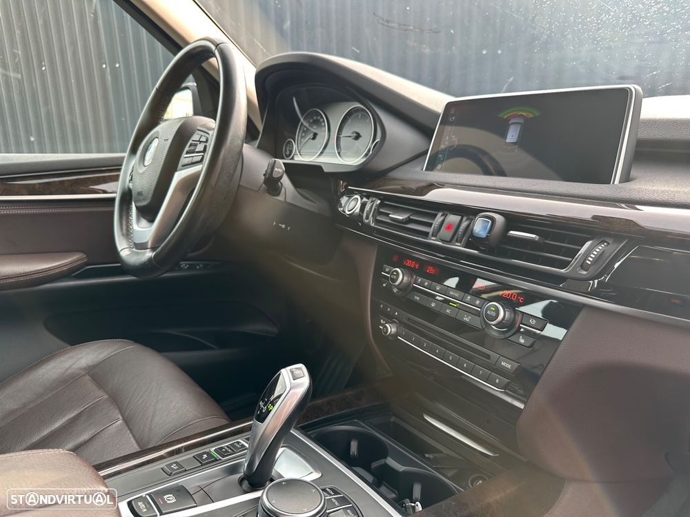 BMW X5 xDrive25d - 11