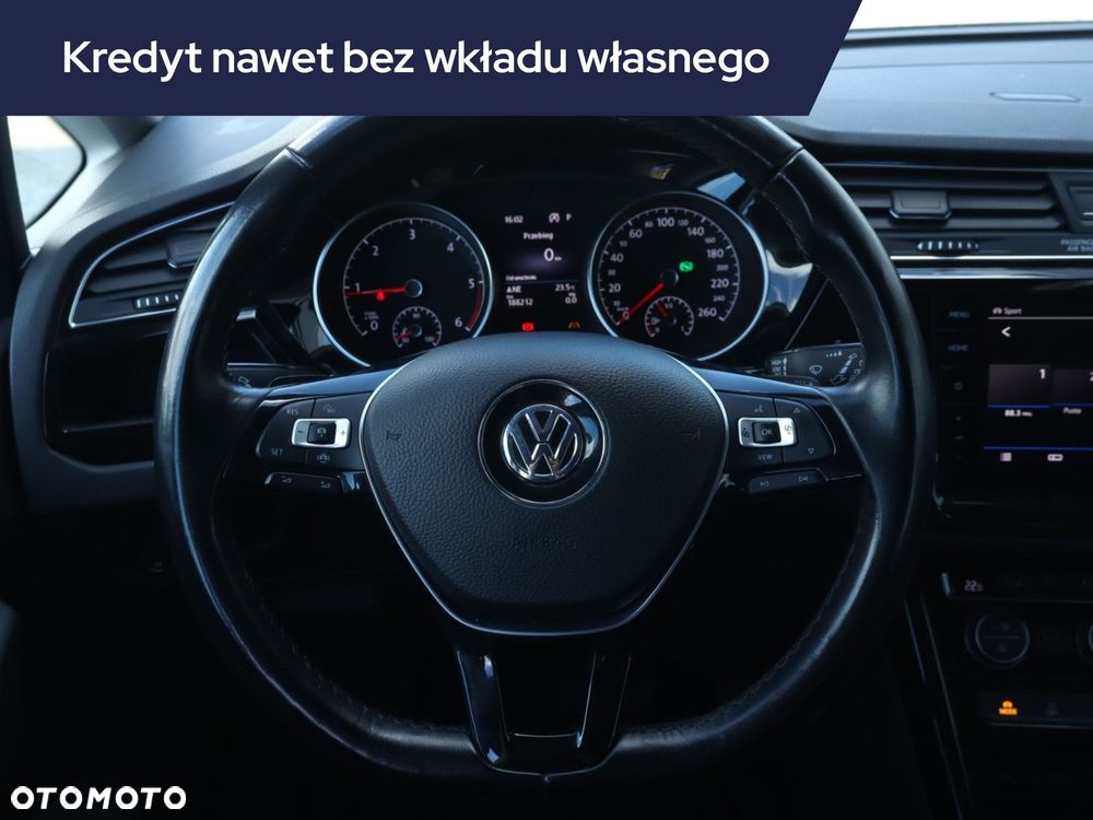 Volkswagen Touran - 23