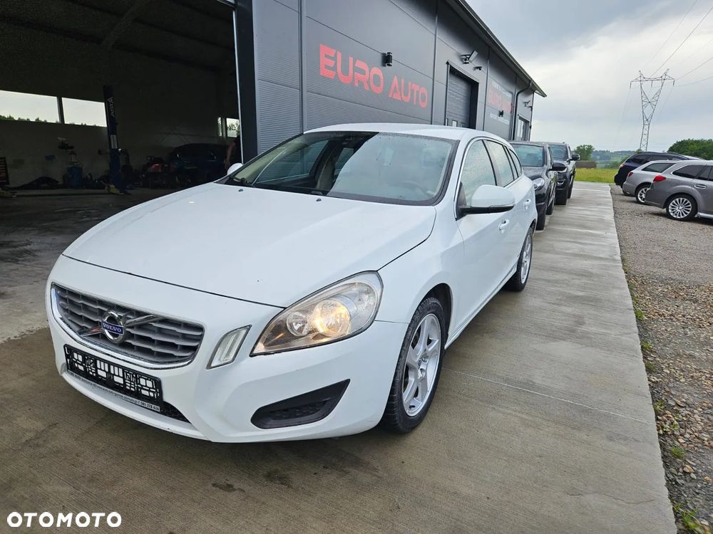 Volvo V60 D2 Kinetic - 1