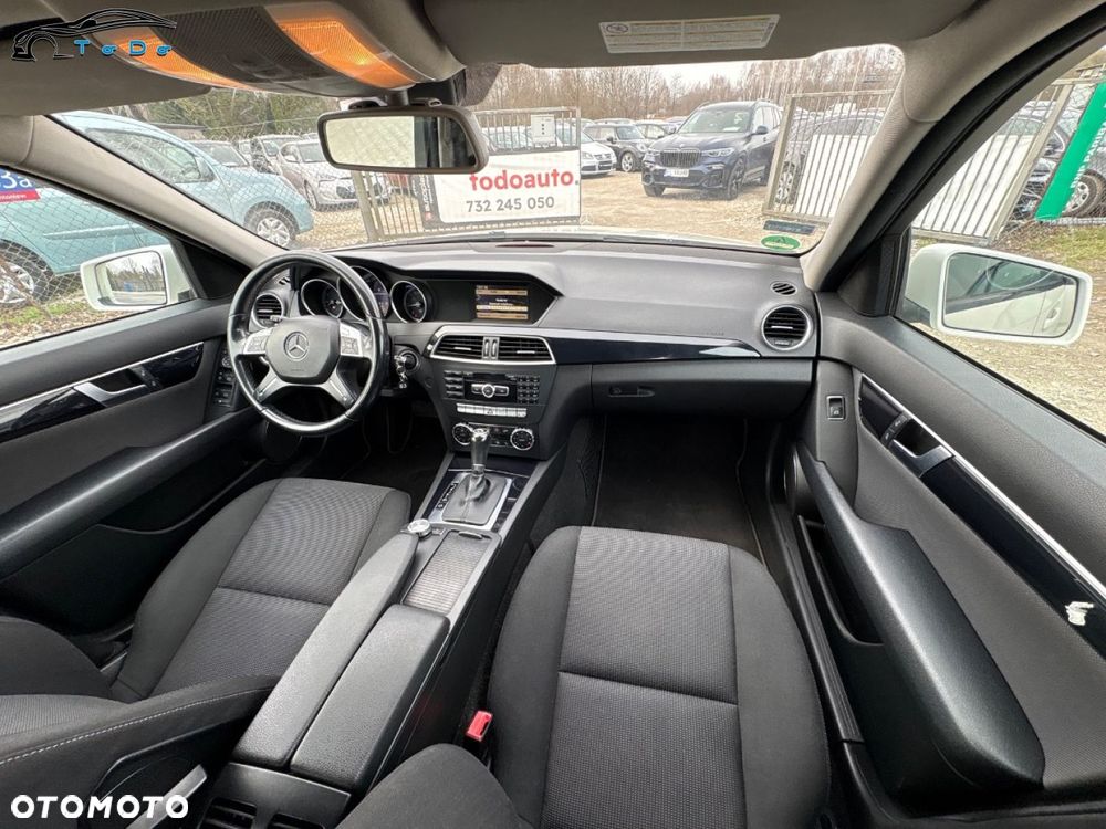 Mercedes-Benz Klasa C 200 CDI DPF Automatik BlueEFFICIENCY Elegance - 22