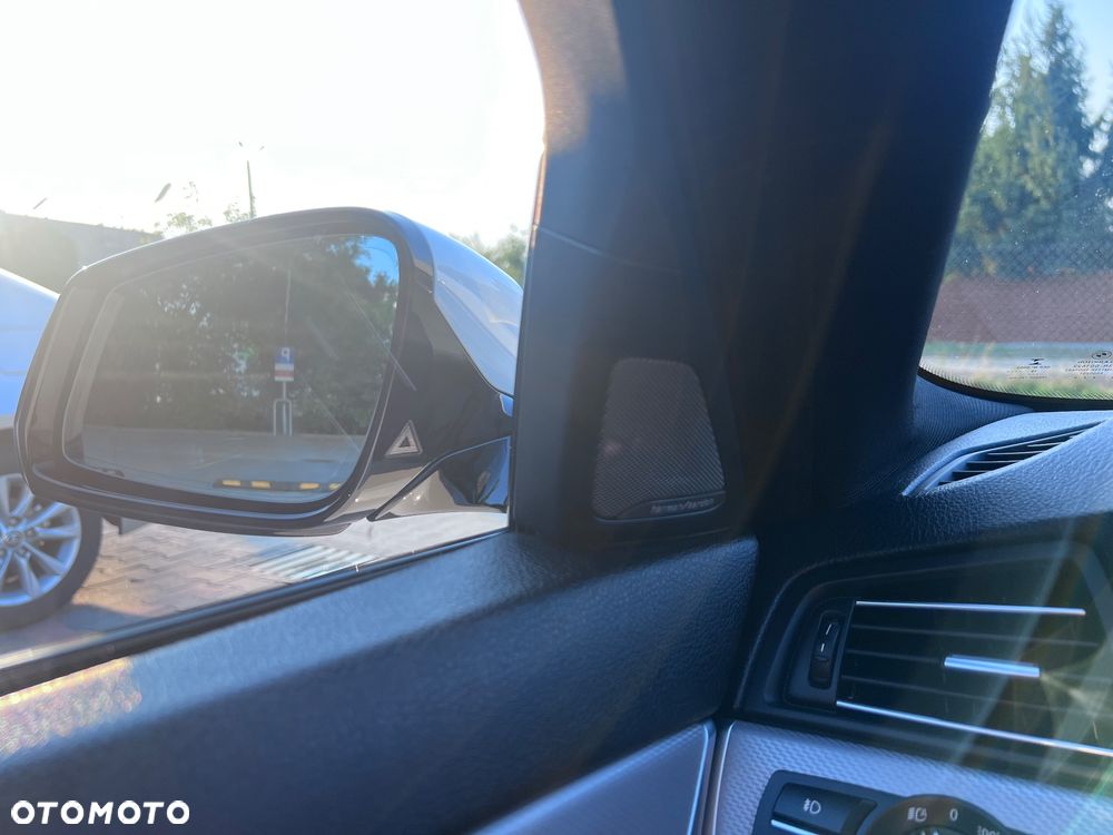 BMW Seria 5 520d M Sport - 36