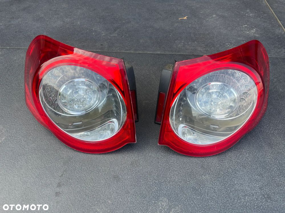 VW PASSAT B6 KOMBI LAMPA TYŁ PRAWA kompletna