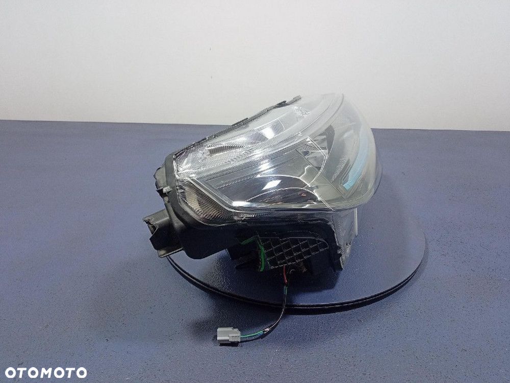 SUZUKI VITARA II II- LIFT 18- REFLEKTOR PRAWY LAMPA PRZÓD 100-7R016 - 5