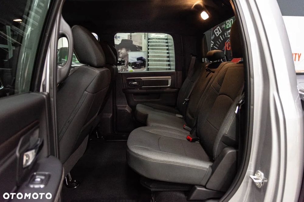 Dodge RAM 1500 5.7 4x4 - 17