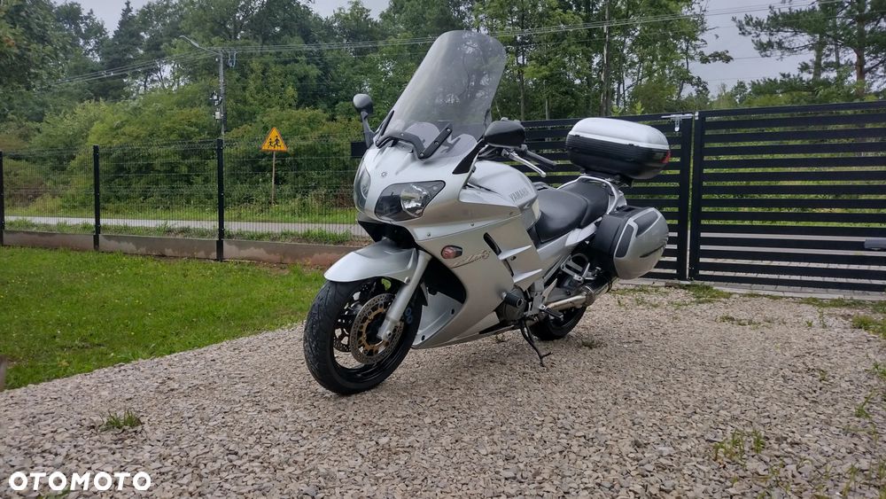 Yamaha FJR - 2