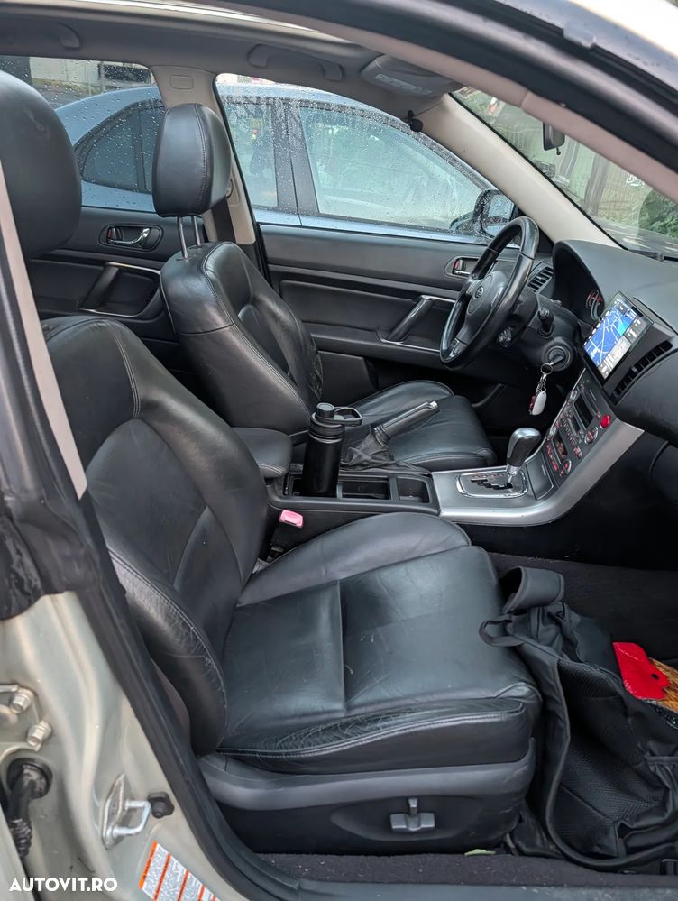 Subaru Legacy - 11