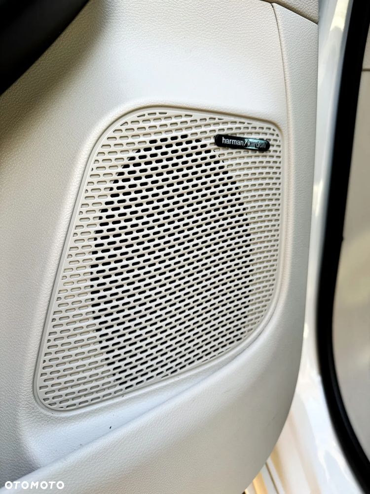 Chrysler Pacifica - 33