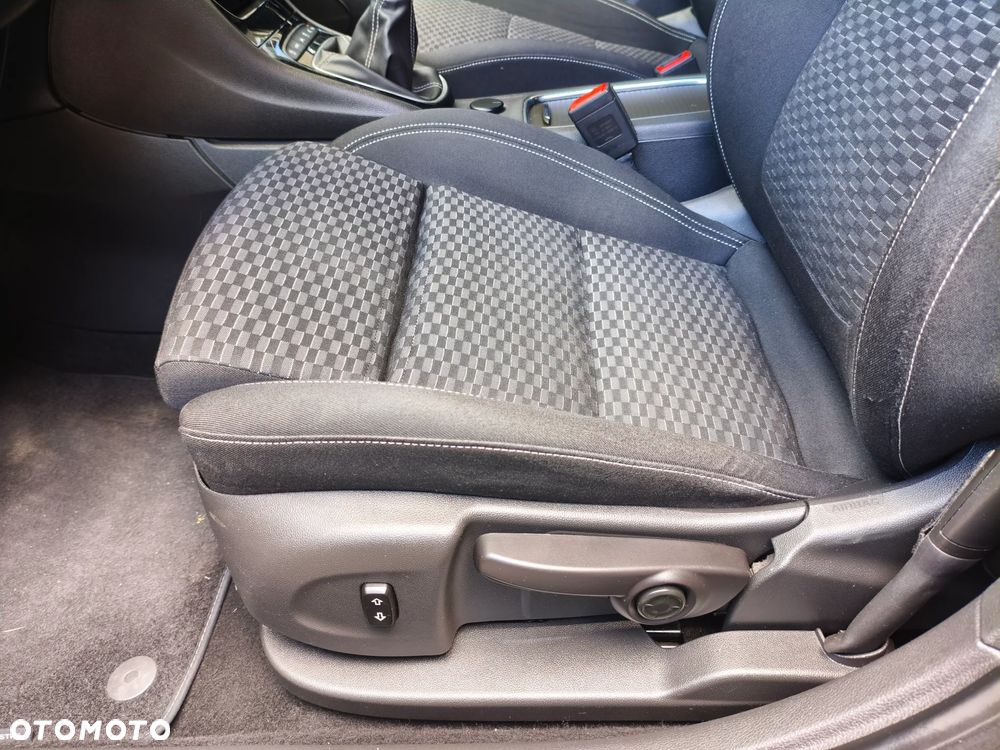 Opel Astra 1.4 T Elite - 17