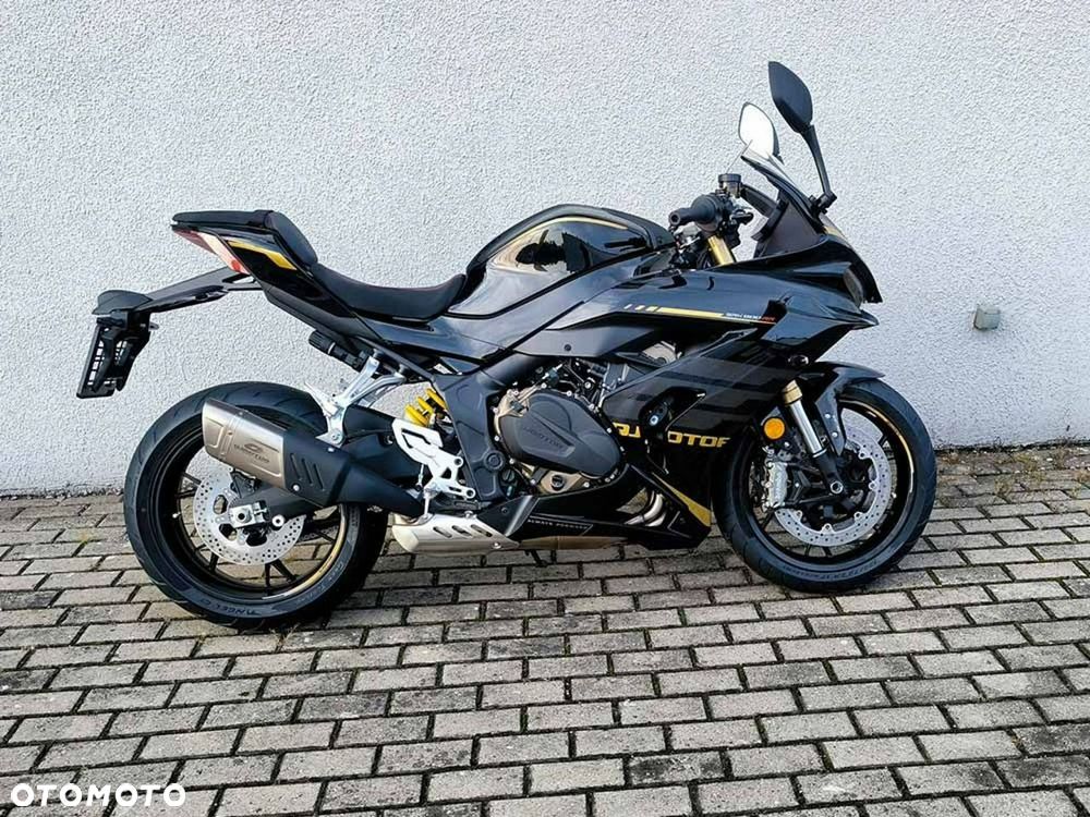 QJMOTOR SRK 800RR - 3