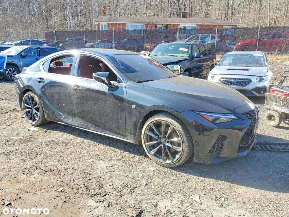 Lexus IS - 5