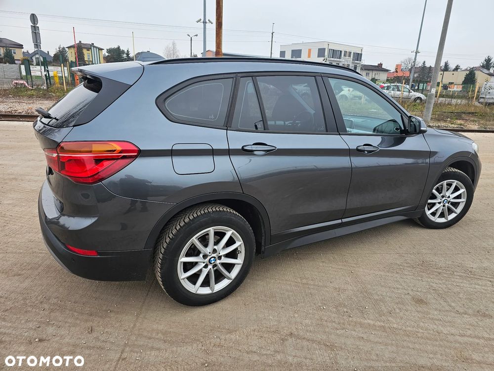BMW X1 sDrive18i Advantage - 16