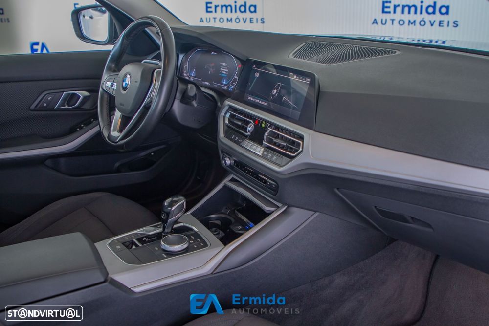 BMW 330 e Auto - 39
