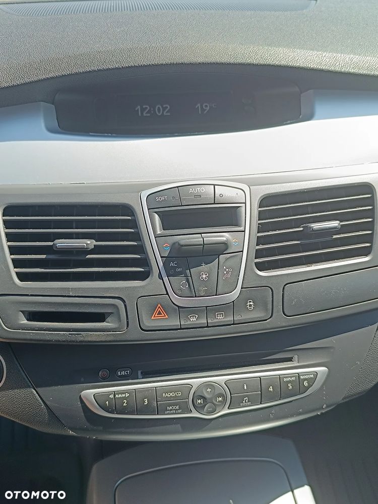 Renault Laguna 2.0 Authentique - 8