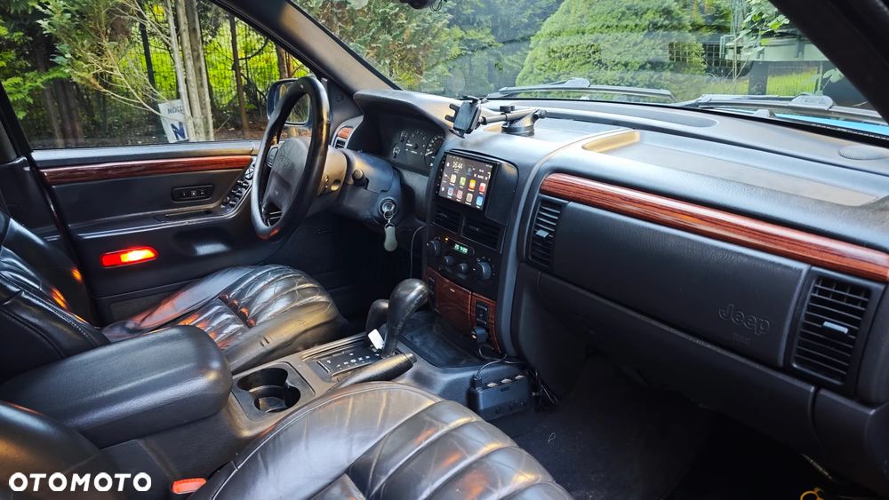 Jeep Grand Cherokee - 9