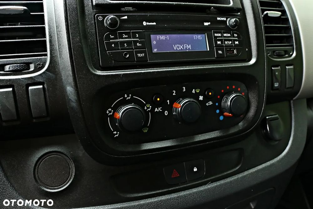 Renault Trafic - 32