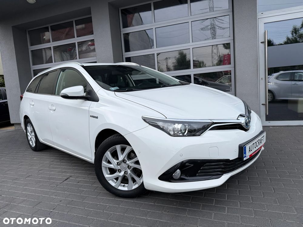 Toyota Auris Hybrid 135 Premium - 3