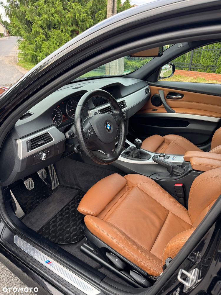 BMW Seria 3 320d xDrive DPF Edition Sport - 14