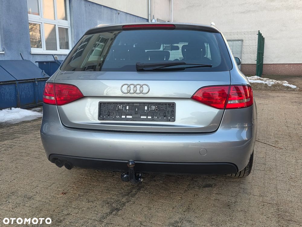 Audi A4 Avant - 10