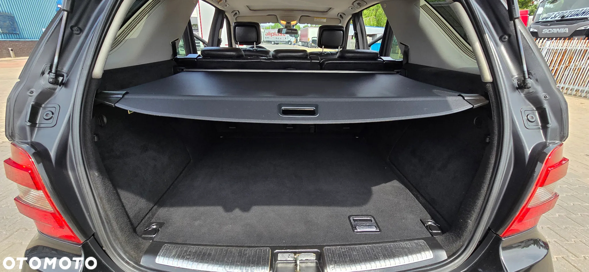 Mercedes-Benz ML - 12