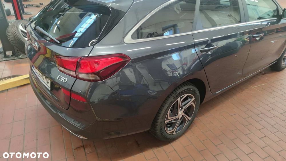 Hyundai i30 1.5 T-GDI 48V Smart - 12