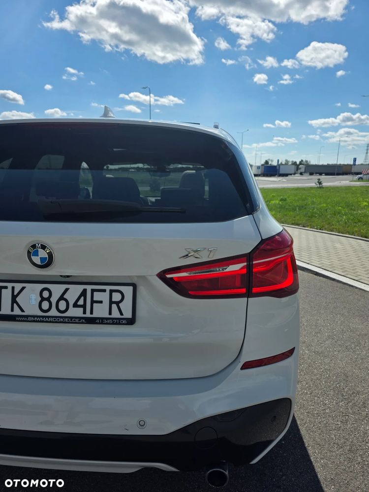 BMW X1 xDrive25i Sport Line - 3