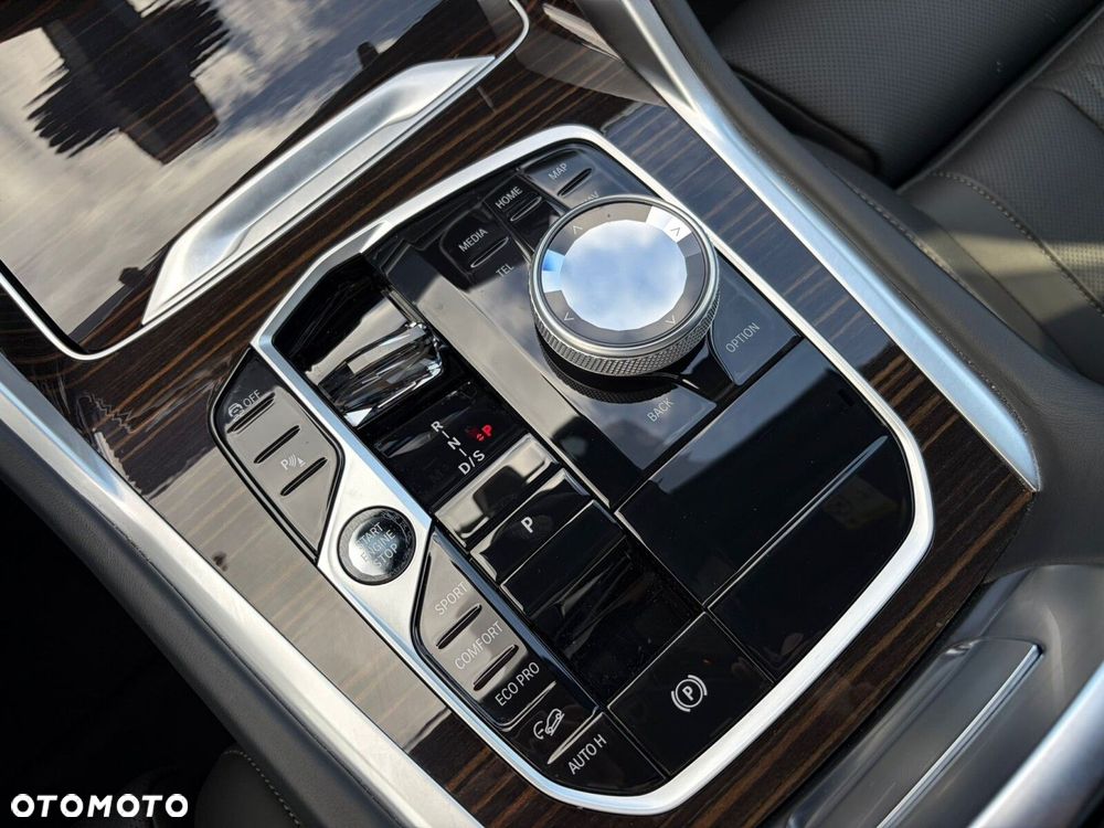 BMW X6 xDrive40d mHEV - 24