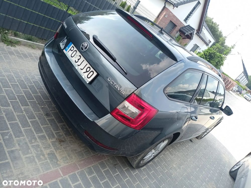 Skoda Octavia 2.0 TDI SCR Ambition DSG - 4