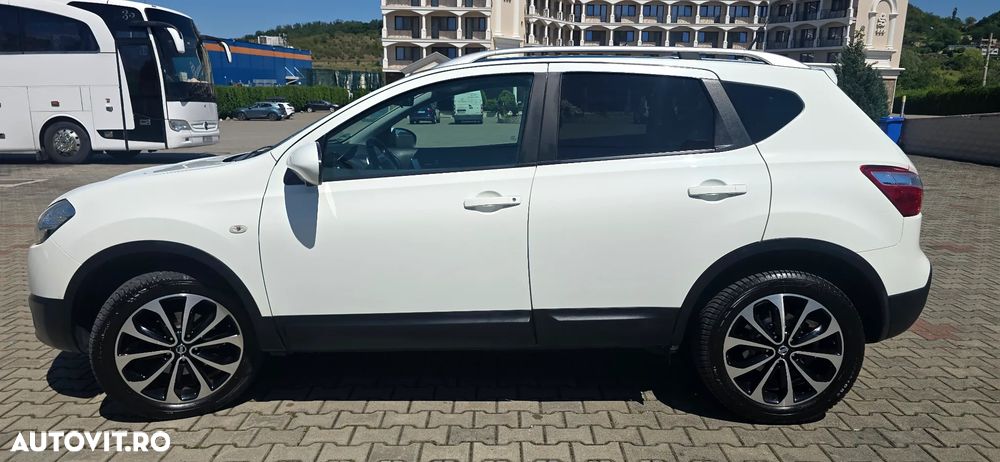 Nissan Qashqai 1.6 DCI 4 x 4 DPF tekna - 2