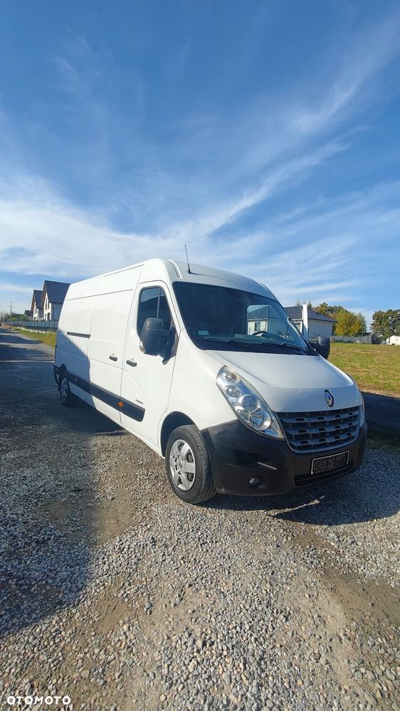 Renault Master 2011 photo 2