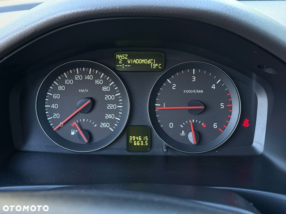 Volvo S40 2.0D Momentum - 24