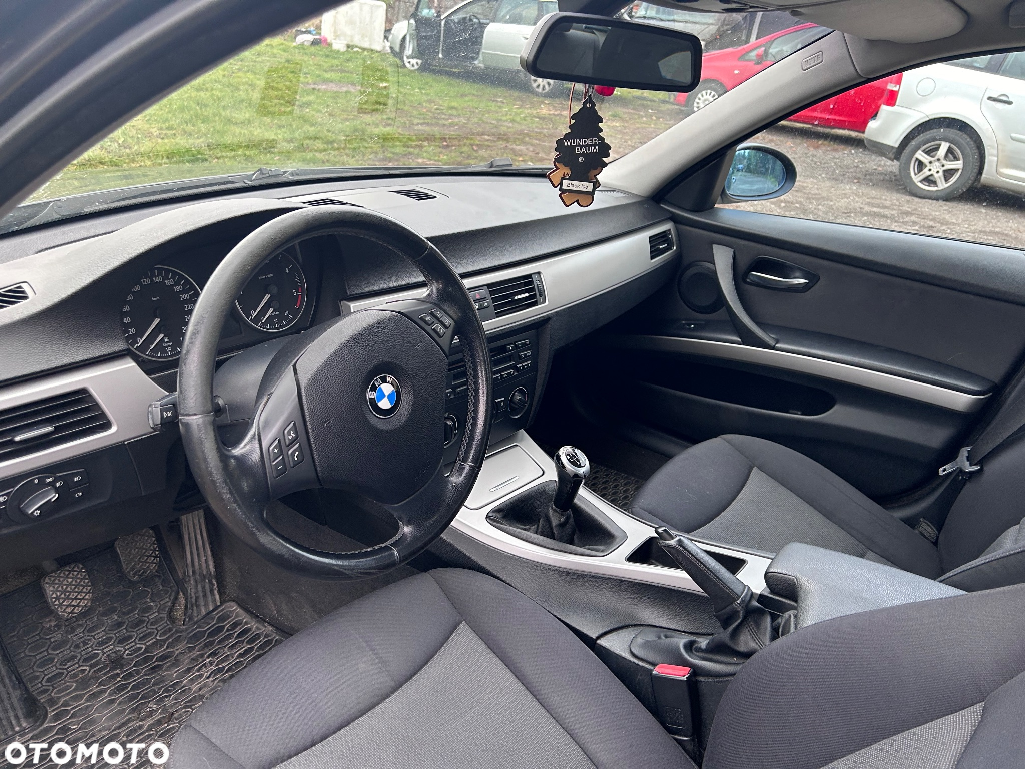 BMW Seria 3 318d - 5