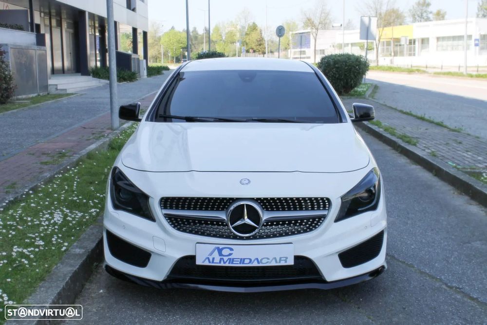 Mercedes-Benz CLA 200 d Shooting Brake AMG Line - 13