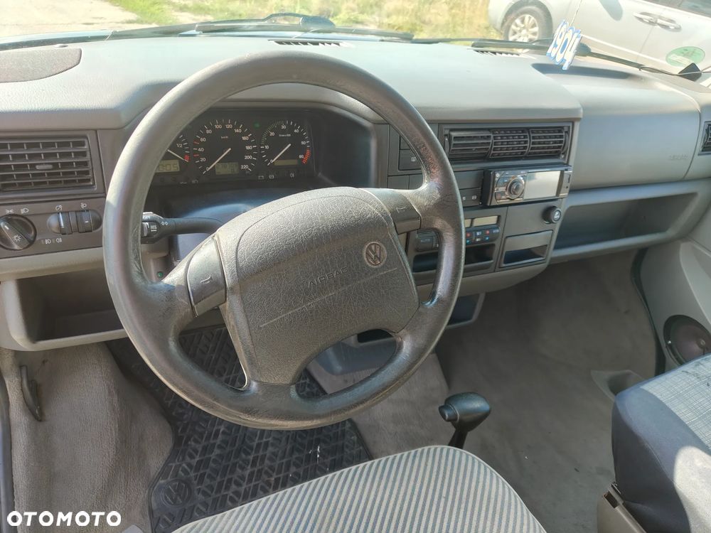 Volkswagen Multivan - 4