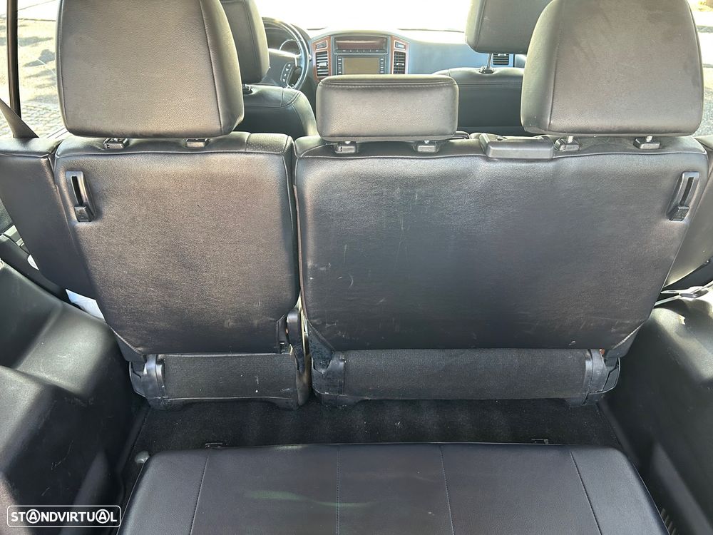 Mitsubishi Pajero 3.2 DI-D Auto Instyle - 26