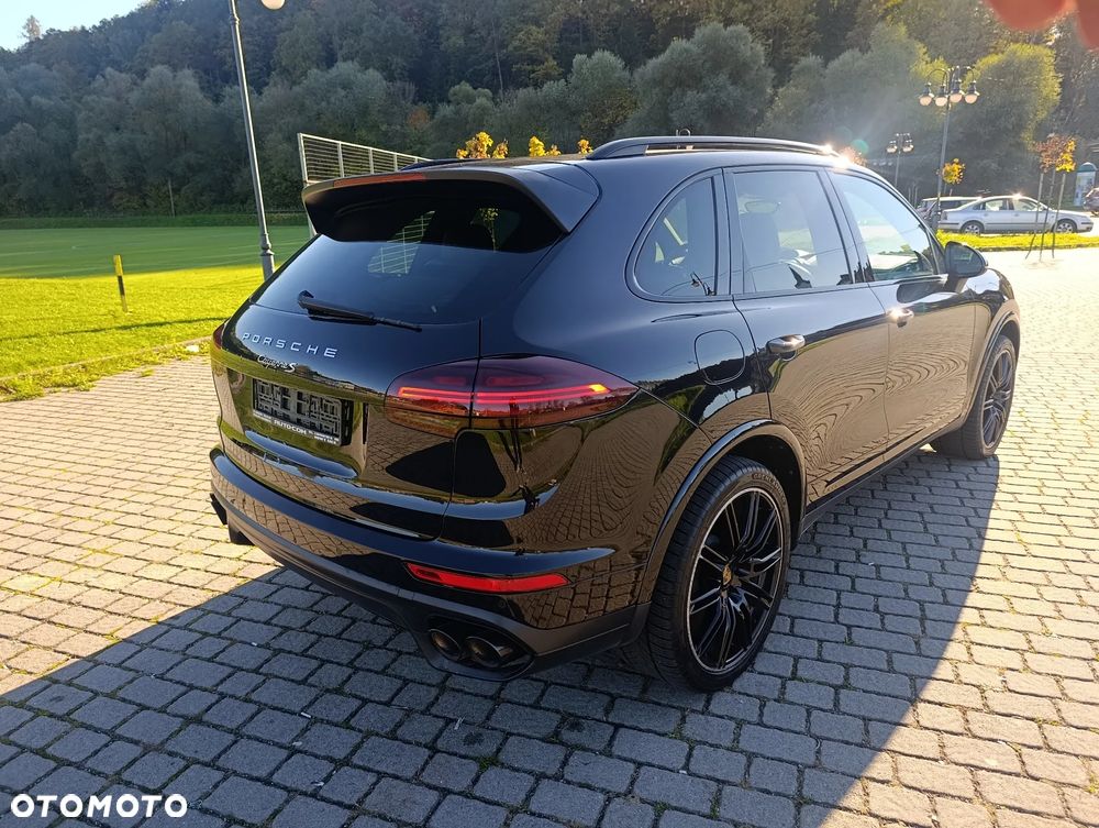 Porsche Cayenne S Diesel Platinum Edition - 8