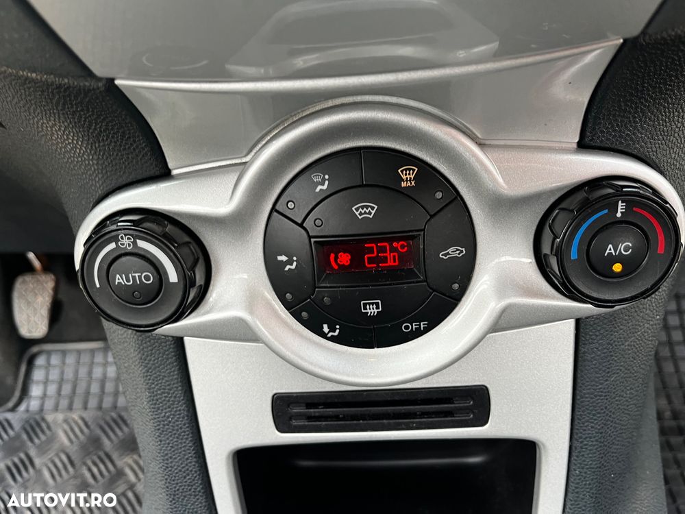 Ford Fiesta 1.6 TDCi DPF Titanium - 6